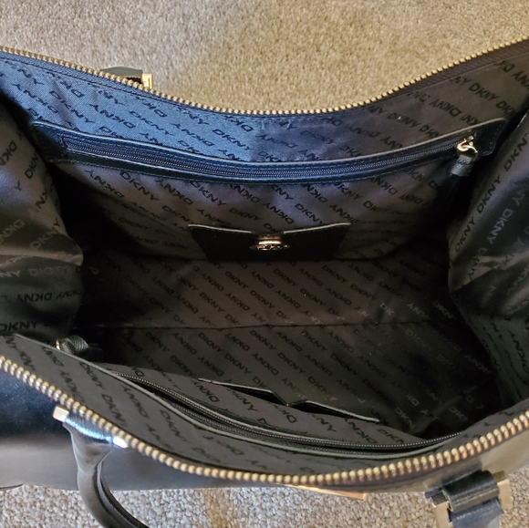 DKNY handbag - Picture 2 of 3